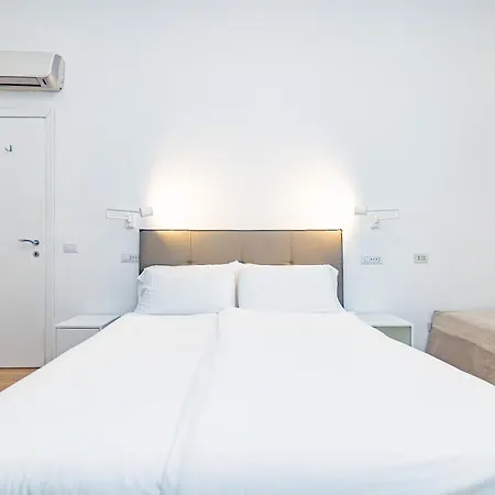 Minimal Apartment Near Bocconi University Milan Exterior photo