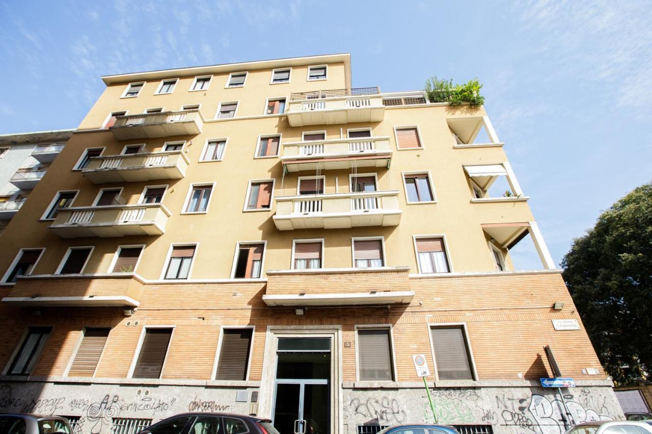 Minimal Apartment Near Bocconi University * Milan
